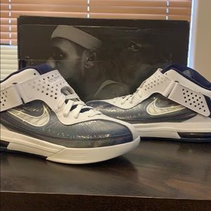 LeBron James “Air Max Solider TB” Basketball shoes
